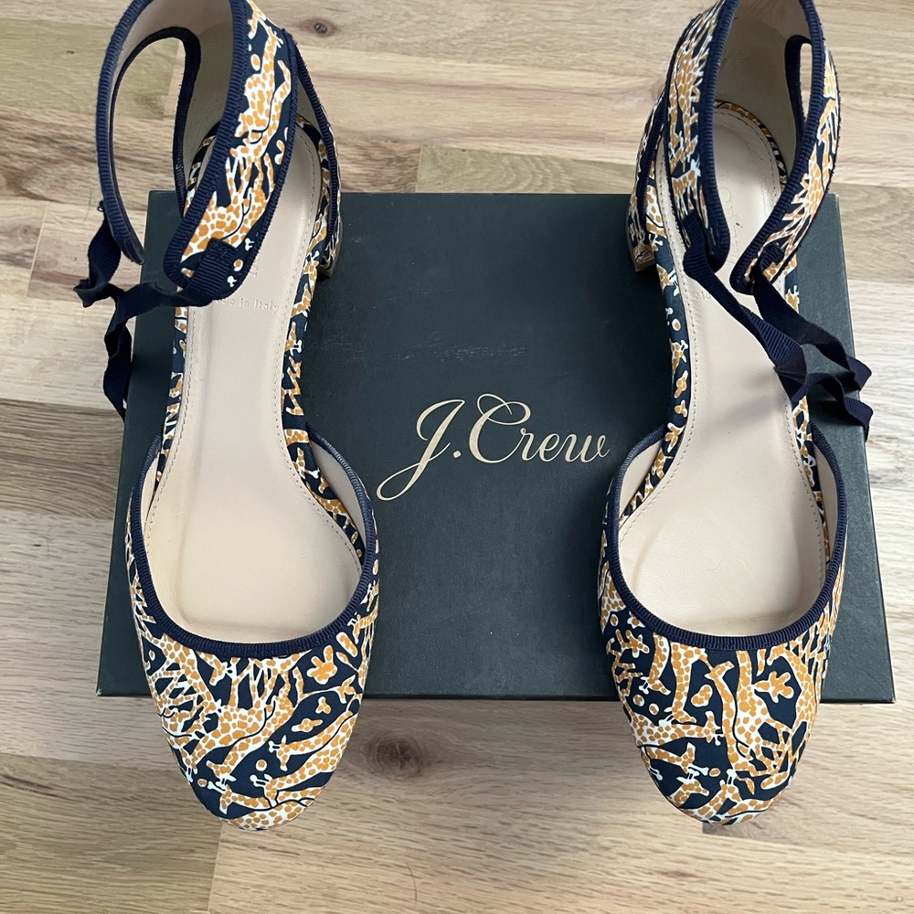 J. Crew Drakes Women's Navy and Gold Patterned Heels